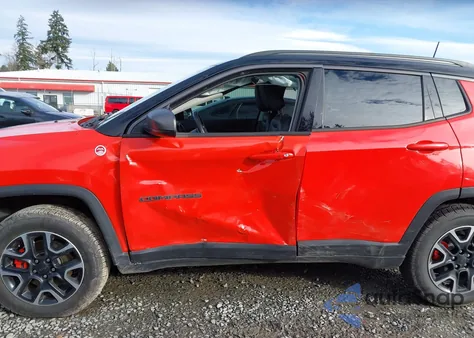 2018 Jeep Compass Trailhawk 4X4 from USA, damaged, VIN 3C4NJDDB6JT484072